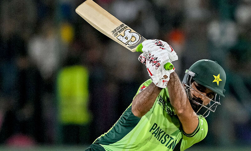 Fakhar Zaman Écarté du Match de la Champions Trophy Pakistan-Inde en Raison d'une Blessure