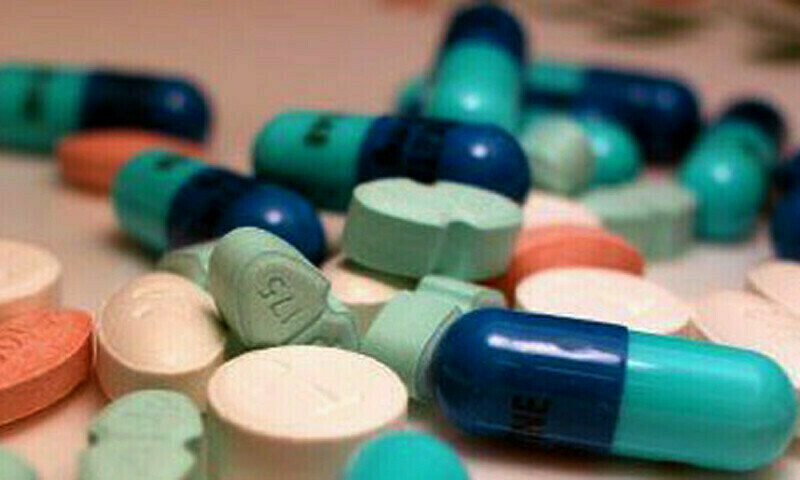 Le Laboratoire de Tests de Médicaments Déclare Contrefaits les Produits de Sept Entreprises Pharmaceutiques