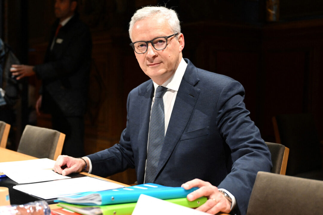 Le Succès Littéraire de Bruno Le Maire : L'Ancien Ministre Génère d'Importantes Royalties