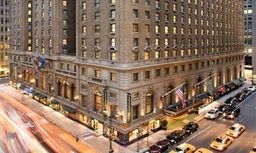 New York City met fin au contrat de location de 220 millions de dollars avec l'hôtel Roosevelt face aux préoccupations des contribuables
