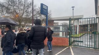 Mise en Place d'un Système de Sécurité dans les Écoles de Longmoor et d'Épini-Sur-Org après un Incident Tragique**