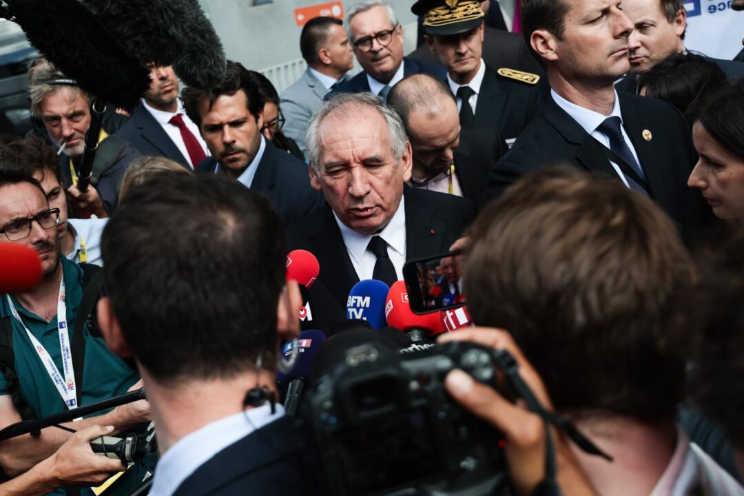 François Bayrou, Premier ministre français, s'adressera à la nation en pleine incertitude politique