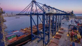 Le Président Zardari Approuve la Loi Historique sur l'Autorité des Ports Terrestres