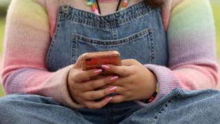 L'Australie désactive 4,7 millions de comptes de mineurs avec sa loi pionnière sur les réseaux sociaux