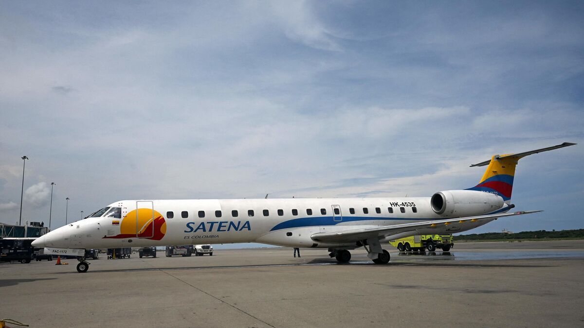 Avion de ligne colombien avec 15 personnes à bord porté disparu : recherche en cours