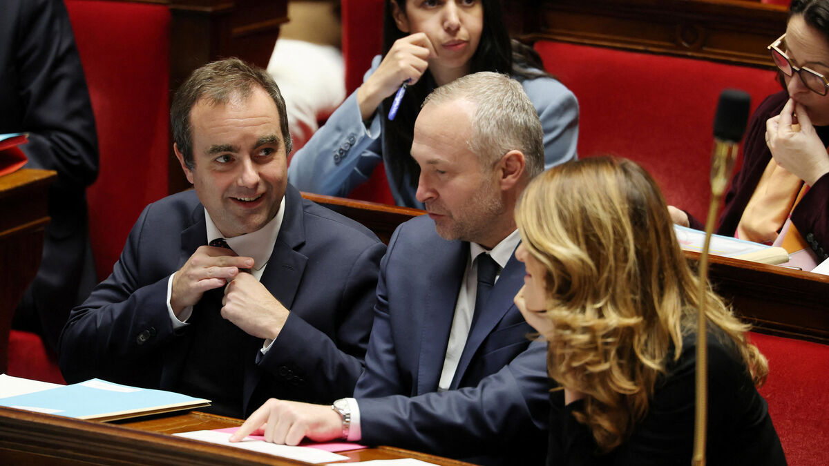 Crise Budgétaire 2026 : Le Gouvernement Français Reporte les Débats Parlementaires