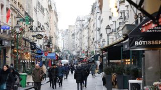 Immigration en France 2025 : Baisse des demandes d'asile et hausse des expulsions
