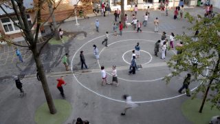 Scandale à Paris : des animateurs suspendus après une enquête choc sur des violences en périscolaire