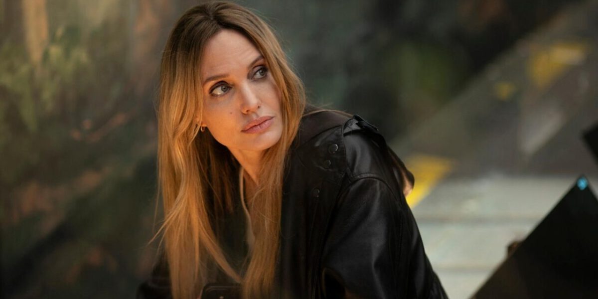 'Coutures' avec Angelina Jolie : Un Portrait Brut du Combat contre le Cancer