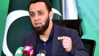 Attaullah Tarar Écarte Tout Accord avec le PTI et Qualifie les Préoccupations sur la Santé d'Imran Khan de Politiques