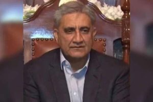 Général (ret) Qamar Javed Bajwa hospitalisé après une chute à son domicile