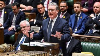 Élection partielle historique au Royaume-Uni : la défaite cinglante du Labour face aux Verts à Manchester