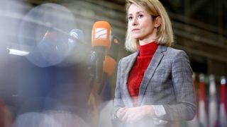 L'UE Bloquée par la Hongrie sur de Nouvelles Sanctions contre la Russie à la Veille de l'Anniversaire de la Guerre