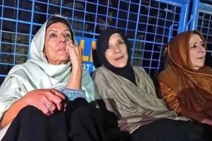 Les sœurs d'Imran Khan dénoncent le silence de la direction du PTI sur ses affaires judiciaires