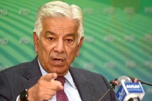 Le ministre de la Défense du Pakistan, Khawaja Asif, adresse un avertissement ferme à l'Afghanistan concernant l'hébergement de militants