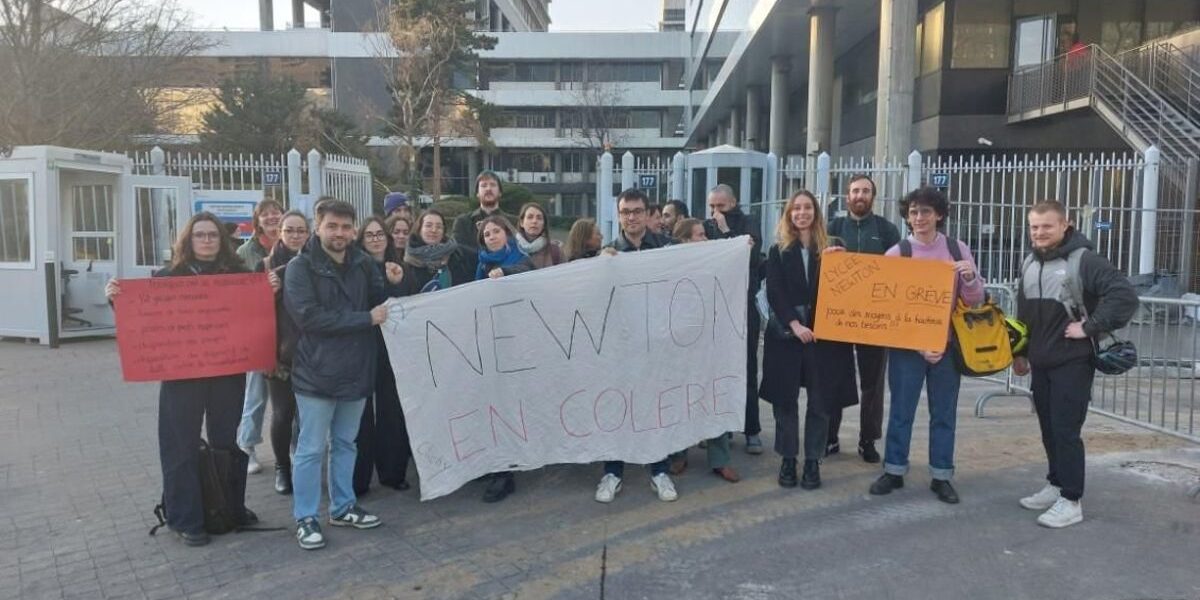 Grève au Lycée Newton de Clichy : Les enseignants protestent contre des coupes budgétaires drastiques