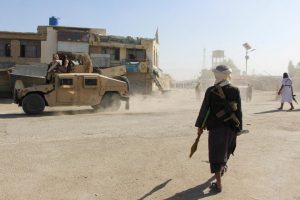 Pakistan mène des frappes aériennes en Afghanistan : des dizaines de morts signalées