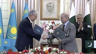 Pakistan et Kazakhstan signent plus de 30 accords et visent 1 milliard de dollars d'échanges