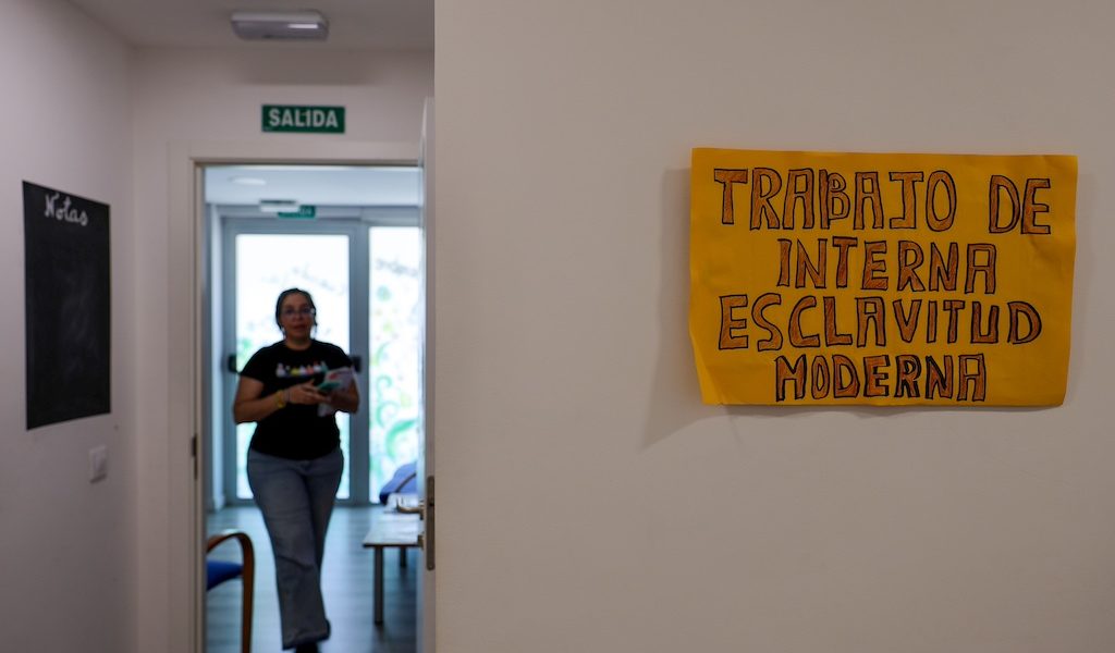 Violences Sexistes en Espagne : Le Calvaire Invisible des Femmes de Ménage Migrantes