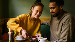 La Règle des 777 pour les couples : tendance virale ou véritable conseil relationnel ?