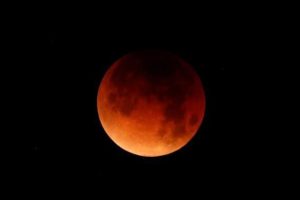 Éclipse Lunaire Totale Aujourd'hui : Quand et Où Voir la "Lune de Sang" au Pakistan