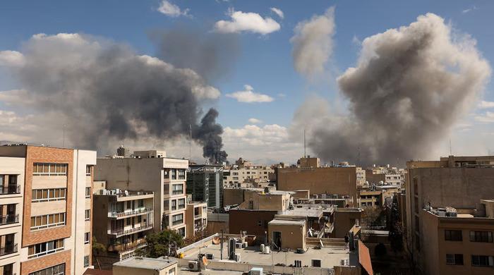 Conflit USA-Israël-Iran : Gains "Historiques", Menace sur le Détroit d'Hormuz et Escalade Régionale