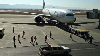 Crise aérienne : 11 vols internationaux bloqués au Pakistan après les fermetures d'espace aérien au Moyen-Orient