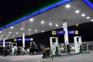 Pakistan : Qui a Profité du Gain Exceptionnel de 82 Milliards de Roupies sur les Carburants ?