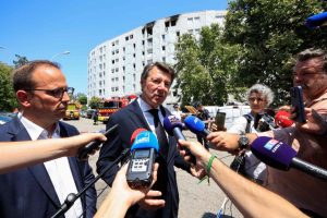 Tête de porc et affiche antisémite devant chez Christian Estrosi : une enquête ouverte à Nice