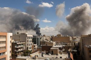 Conflit USA-Israël-Iran : Gains "Historiques", Menace sur le Détroit d'Hormuz et Escalade Régionale