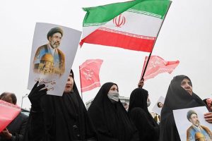 Conflit Régional Éclate après une Attaque US-Israël sur l'Iran : les Prix du Pétrole Flambent