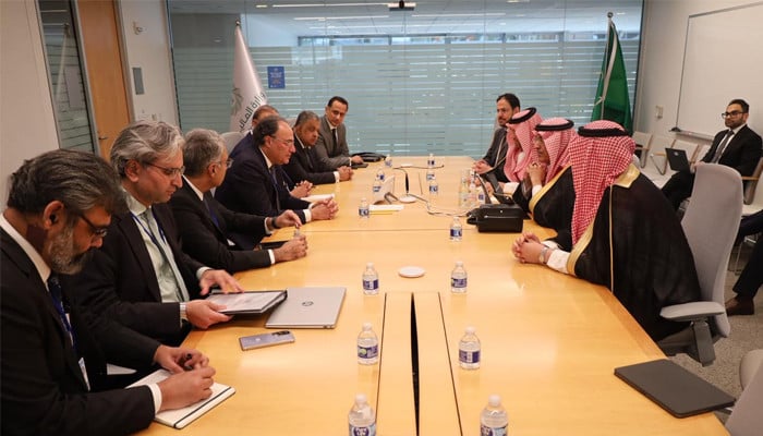 L'Arabie Saoudite octroie 3 milliards de dollars d'aide et prolonge un dépôt de 5 milliards au Pakistan