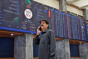 PSX : Le KSE-100 explose de plus de 4 500 points, porté par l'espoir de paix USA-Iran et le soutien saoudien