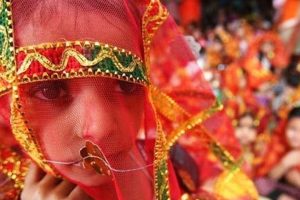 Punjab Criminalise le Mariage des Mineurs : Jusqu'à 3 Ans de Prison et 500 000 Roupies d'Amende