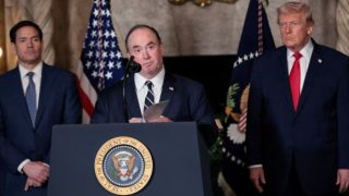 Le secrétaire à la Marine John Phelan limogé : nouveau séisme au Pentagone