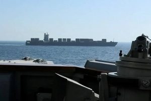 Crise en Mer d'Oman : les États-Unis saisissent un navire iranien, le cessez-le-feu au bord du précipice