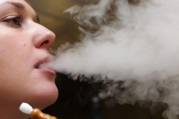 Vente de tabac en France : chute historique de 8,2 % en 2025, explosion du vapotage chez les jeunes
