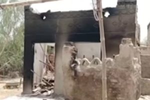 Plus de 100 maisons incendiées au Pakistan : un mariage d’amour déclenche une vengeance tribale