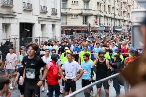 Drame à Paris : Un Coureur Décède lors d’une Course en Pleine Canicule