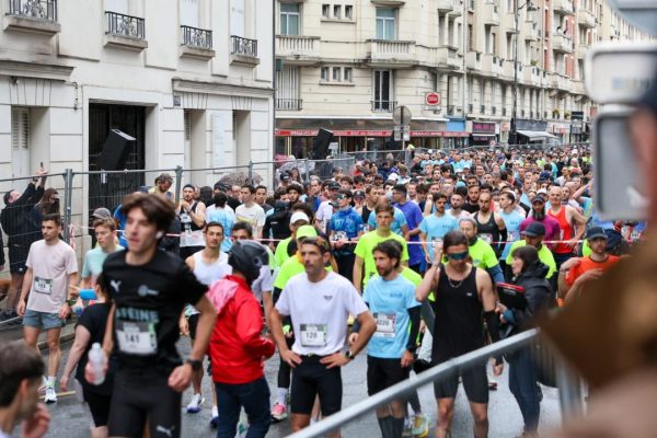 Drame à Paris : Un Coureur Décède lors d’une Course en Pleine Canicule